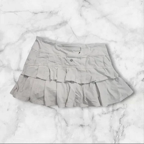Lululemon Size 6 White Pace Rival Skirt - Picture 3 of 4